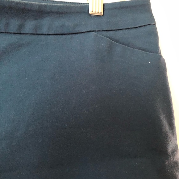 Chico’s Size 2 Vest and Size 2.5 Short Pants Weekends Teal Blue Outfit Set - Picture 5 of 12